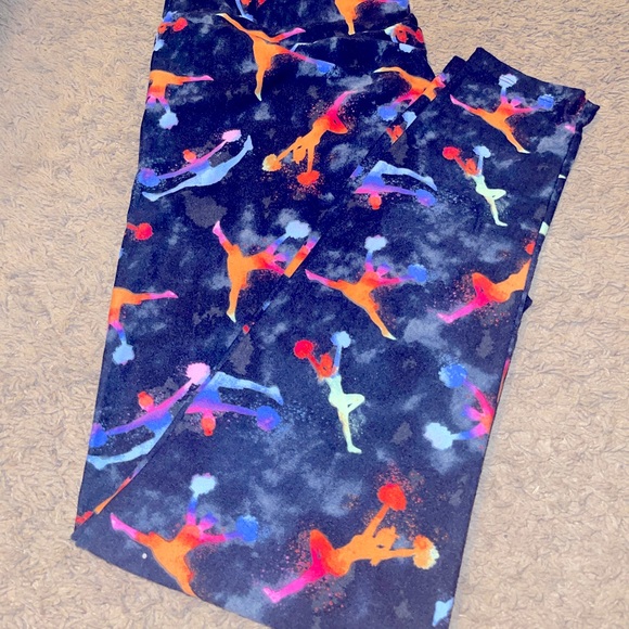 LLR Cheer Leggings ๐ฃ - Picture 3 of 5